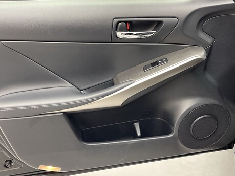 Lexus Is 300H F SPORT 36