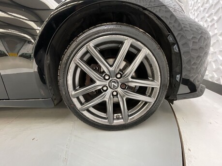 Lexus Is 300H F SPORT 40