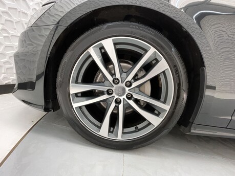 Audi A6 AVANT TDI QUATTRO S LINE MHEV 40