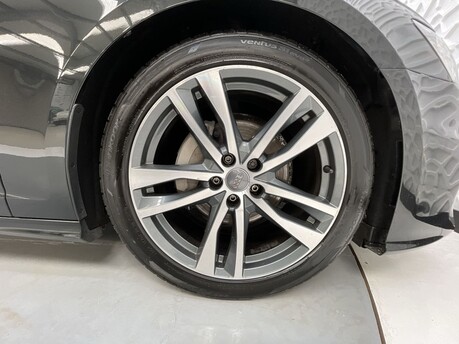 Audi A6 AVANT TDI QUATTRO S LINE MHEV 43
