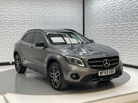 Mercedes-Benz GLA GLA 180 URBAN EDITION