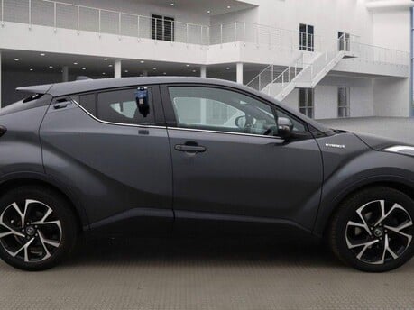 Toyota C-HR DESIGN 12