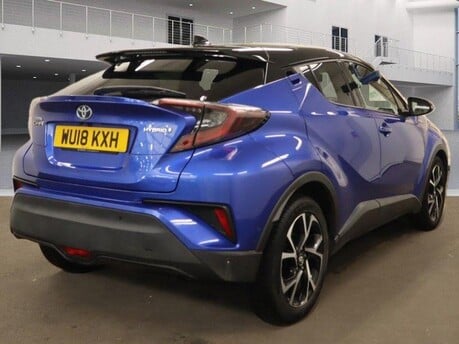 Toyota C-HR DYNAMIC 10