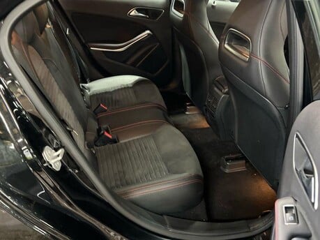 Mercedes-Benz A Class A 180 AMG LINE 4