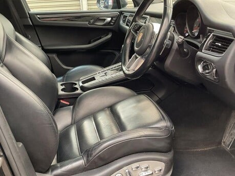 Porsche Macan S PDK 3