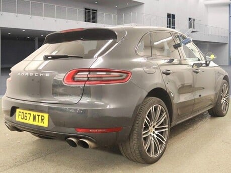 Porsche Macan S PDK 6