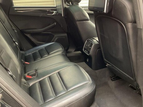 Porsche Macan S PDK 10