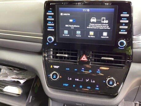 Hyundai IONIQ SE CONNECT MHEV 6