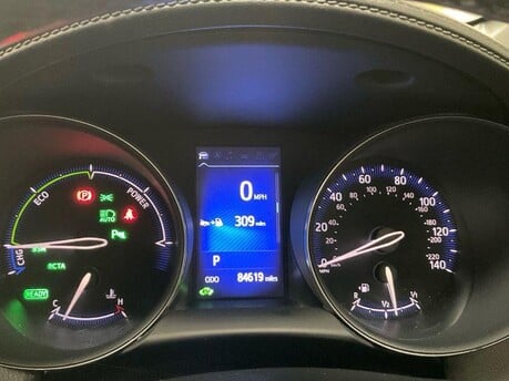 Toyota C-HR DYNAMIC 5