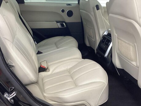 Land Rover Range Rover Sport SDV6 HSE DYNAMIC 4