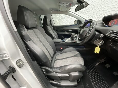 Peugeot 3008 1.2 PureTech Allure Euro 6 (s/s) 5dr 9
