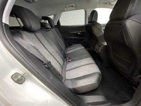 Peugeot 3008 1.2 PureTech Allure Euro 6 (s/s) 5dr 30