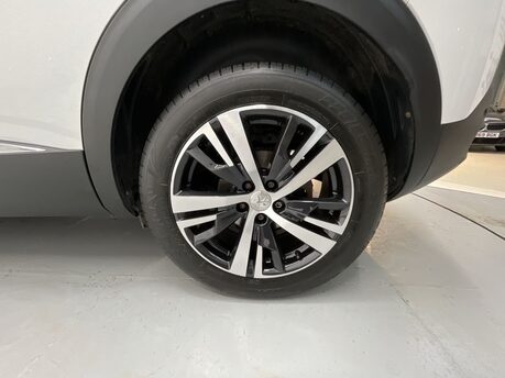Peugeot 3008 1.2 PureTech Allure Euro 6 (s/s) 5dr 38