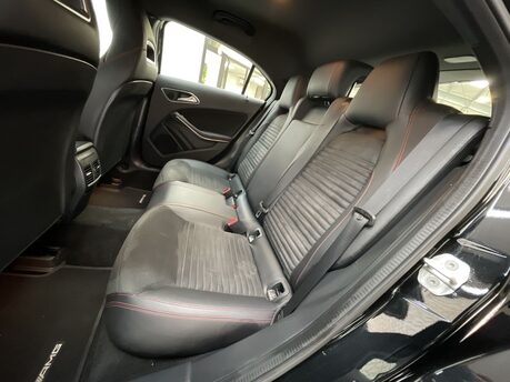 Mercedes-Benz A Class 1.6 A180 AMG Line 7G-DCT Euro 6 (s/s) 5dr 32
