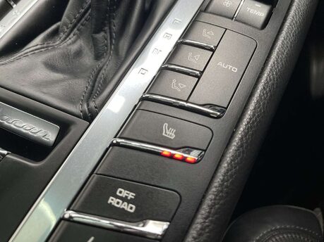 Porsche Macan 3.0 V6 S PDK 4WD Euro 6 (s/s) 5dr 38