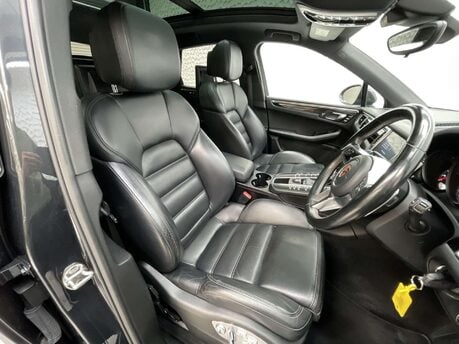 Porsche Macan 3.0 V6 S PDK 4WD Euro 6 (s/s) 5dr 26