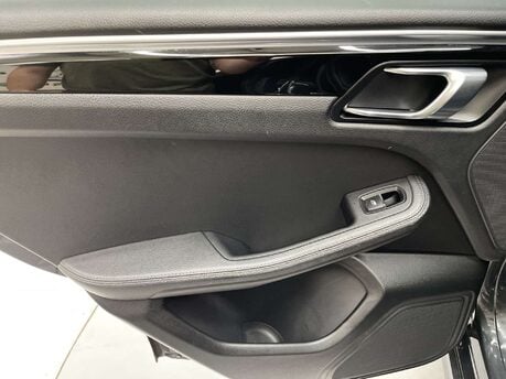 Porsche Macan 3.0 V6 S PDK 4WD Euro 6 (s/s) 5dr 45