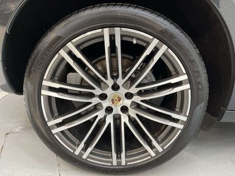 Porsche Macan 3.0 V6 S PDK 4WD Euro 6 (s/s) 5dr 48