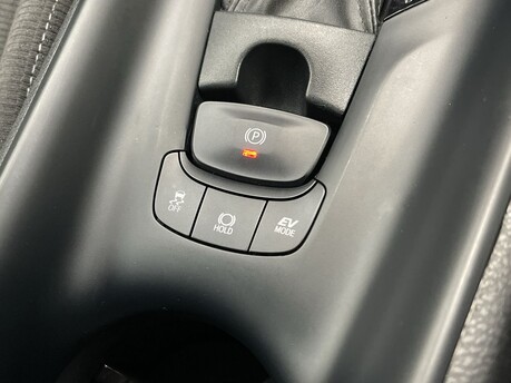 Toyota C-HR 1.8 VVT-h Icon CVT Euro 6 (s/s) 5dr 28