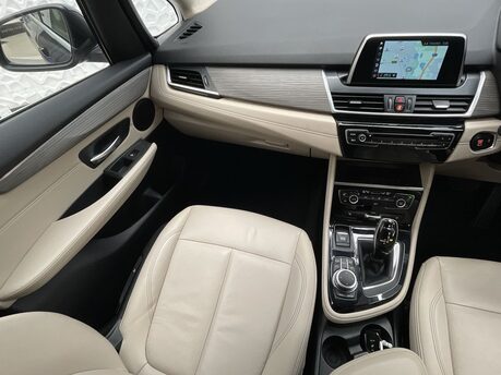 BMW 2 Series 2.0 220d Luxury Auto xDrive Euro 6 (s/s) 5dr 15