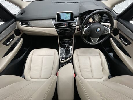 BMW 2 Series 2.0 220d Luxury Auto xDrive Euro 6 (s/s) 5dr 17