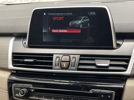 BMW 2 Series 2.0 220d Luxury Auto xDrive Euro 6 (s/s) 5dr 29