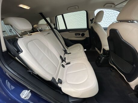 BMW 2 Series 2.0 220d Luxury Auto xDrive Euro 6 (s/s) 5dr 33