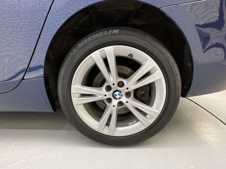 BMW 2 Series 2.0 220d Luxury Auto xDrive Euro 6 (s/s) 5dr 43