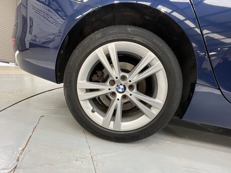 BMW 2 Series 2.0 220d Luxury Auto xDrive Euro 6 (s/s) 5dr 44