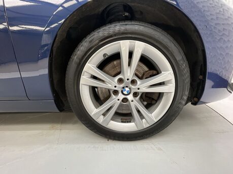 BMW 2 Series 2.0 220d Luxury Auto xDrive Euro 6 (s/s) 5dr 45