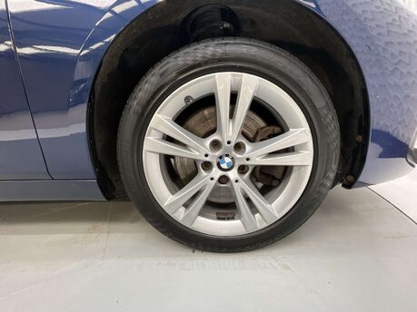 BMW 2 Series 2.0 220d Luxury Auto xDrive Euro 6 (s/s) 5dr 48