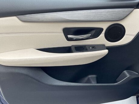 BMW 2 Series 2.0 220d Luxury Auto xDrive Euro 6 (s/s) 5dr 45