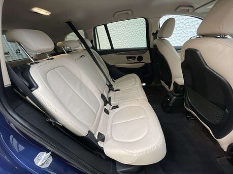 BMW 2 Series 2.0 220d Luxury Auto xDrive Euro 6 (s/s) 5dr 40