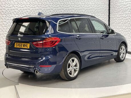 BMW 2 Series 2.0 220d Luxury Auto xDrive Euro 6 (s/s) 5dr 3