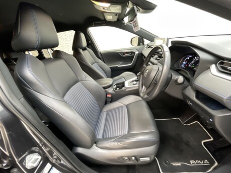 Toyota Rav4 2.5 VVT-h Dynamic CVT 4WD Euro 6 (s/s) 5dr 9