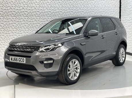 Land Rover Discovery Sport 2.0 TD4 SE Tech Auto 4WD Euro 6 (s/s) 5dr 3