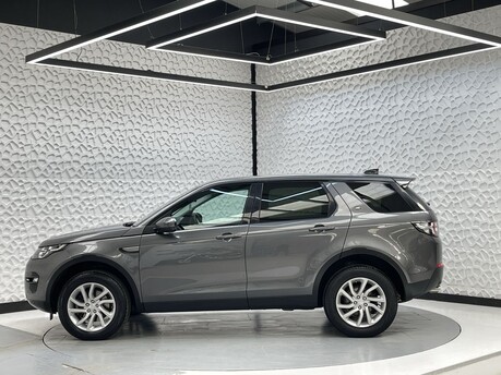 Land Rover Discovery Sport 2.0 TD4 SE Tech Auto 4WD Euro 6 (s/s) 5dr 4