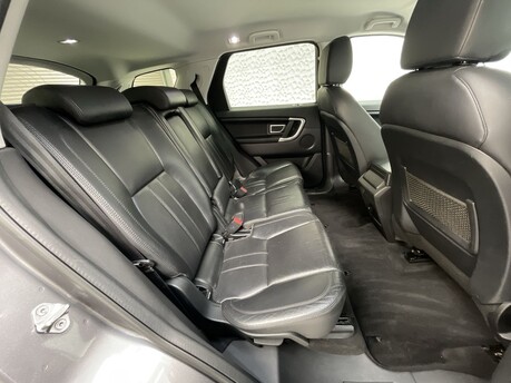 Land Rover Discovery Sport 2.0 TD4 SE Tech Auto 4WD Euro 6 (s/s) 5dr 33