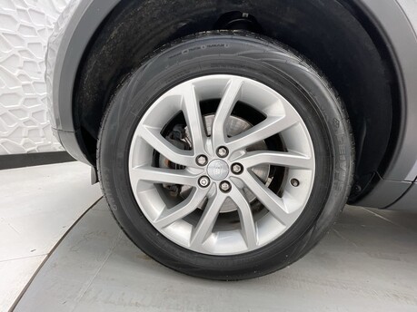 Land Rover Discovery Sport 2.0 TD4 SE Tech Auto 4WD Euro 6 (s/s) 5dr 42