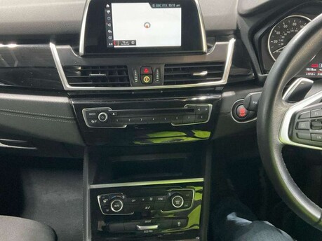 BMW 2 Series 2.0 220i Sport Euro 6 (s/s) 5dr 6