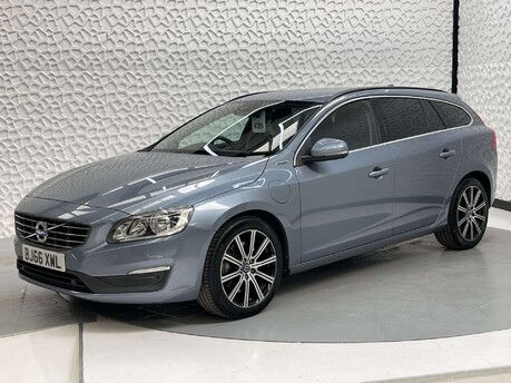 Volvo V60 2.4 D5 Twin Engine SE Nav Auto AWD Euro 6 (s/s) 5dr 13