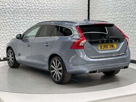 Volvo V60 2.4 D5 Twin Engine SE Nav Auto AWD Euro 6 (s/s) 5dr 16
