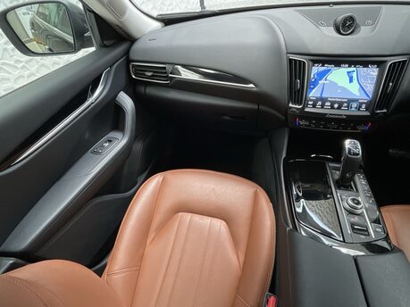Maserati Levante 3.0D V6 ZF 4WD Euro 6 (s/s) 5dr 15
