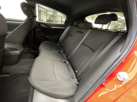 Honda Civic 1.0 VTEC Turbo SR CVT Euro 6 (s/s) 5dr 33
