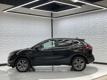 Nissan Qashqai 1.6 DIG-T N-Connecta Euro 6 (s/s) 5dr 4