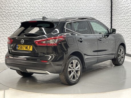 Nissan Qashqai 1.6 DIG-T N-Connecta Euro 6 (s/s) 5dr 7