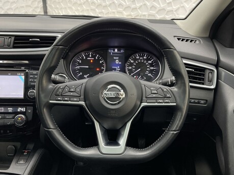 Nissan Qashqai 1.6 DIG-T N-Connecta Euro 6 (s/s) 5dr 19