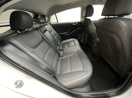 Hyundai IONIQ 1.6 h-GDi Premium SE DCT Euro 6 (s/s) 5dr 31