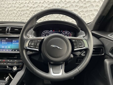Jaguar F-Pace 2.0 D180 Chequered Flag Auto AWD Euro 6 (s/s) 5dr 18