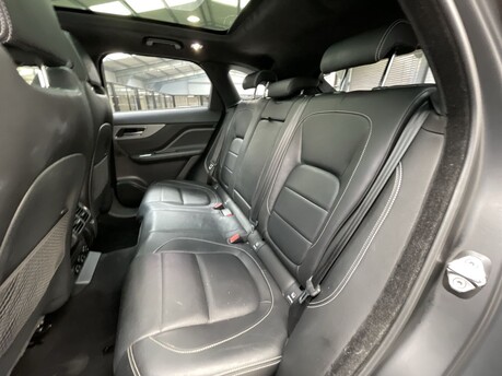 Jaguar F-Pace 2.0 D180 Chequered Flag Auto AWD Euro 6 (s/s) 5dr 33